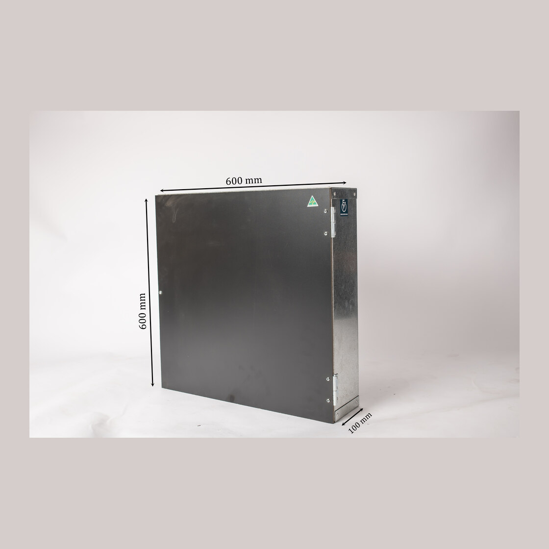 600x600x100 Panel and Surround — EVO